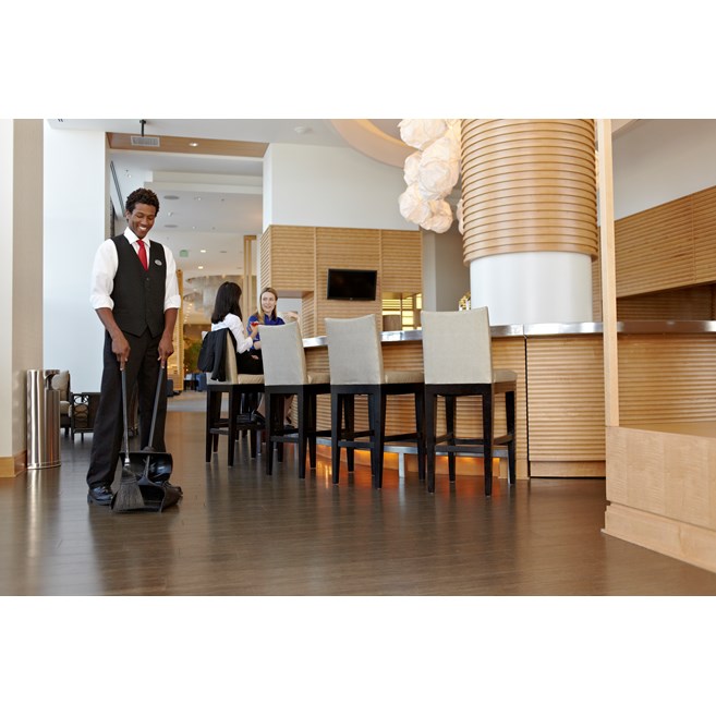 The Rubbermaid Commercial Executive Series Lobby Pro® Plastic Upright Dust Pan with Cover is ideal for use in your hotel lobby, restaurant lobby, or banquet hall.