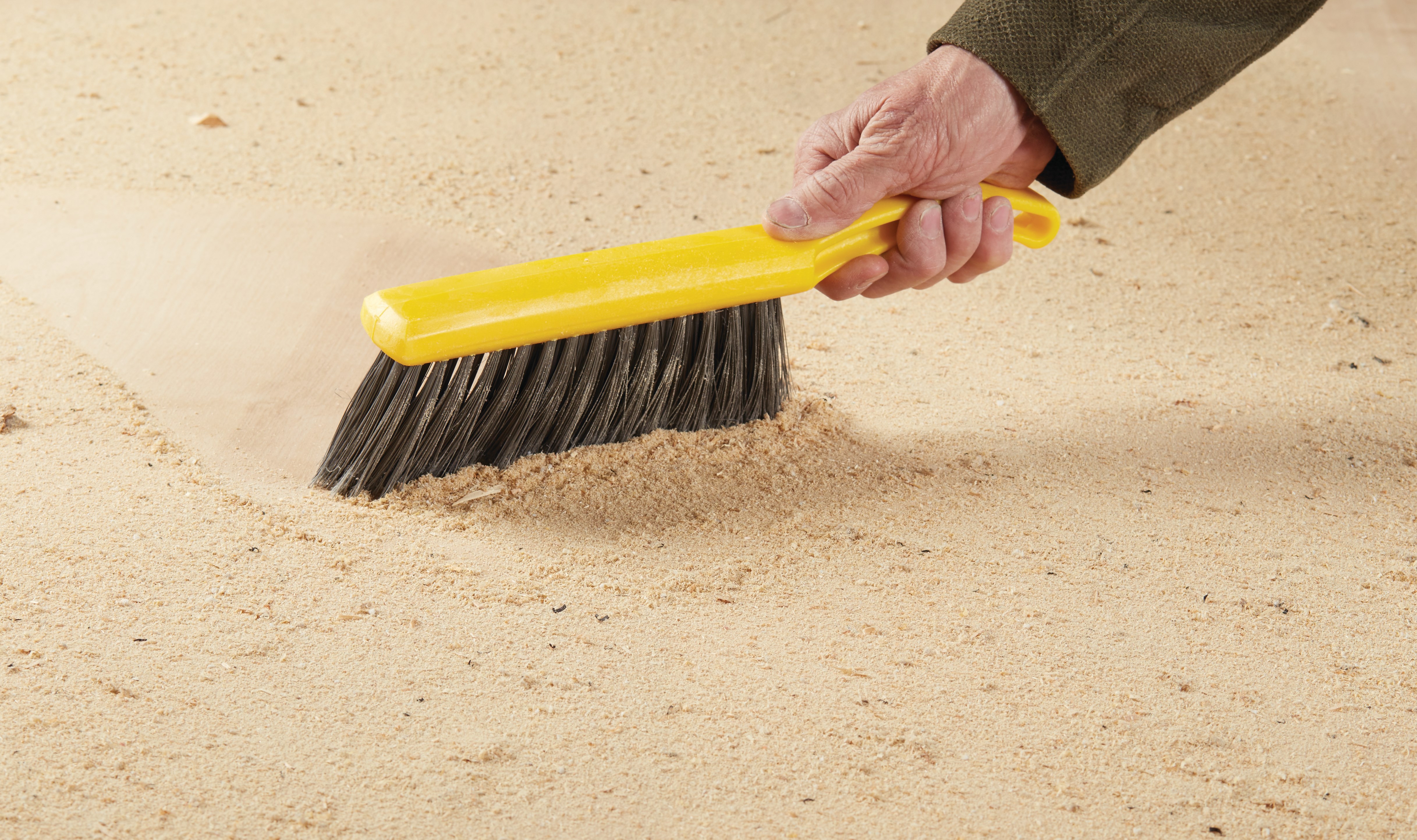 Plastic Block Counter Brush FG634200 is a counter brush with a structural foam block.
