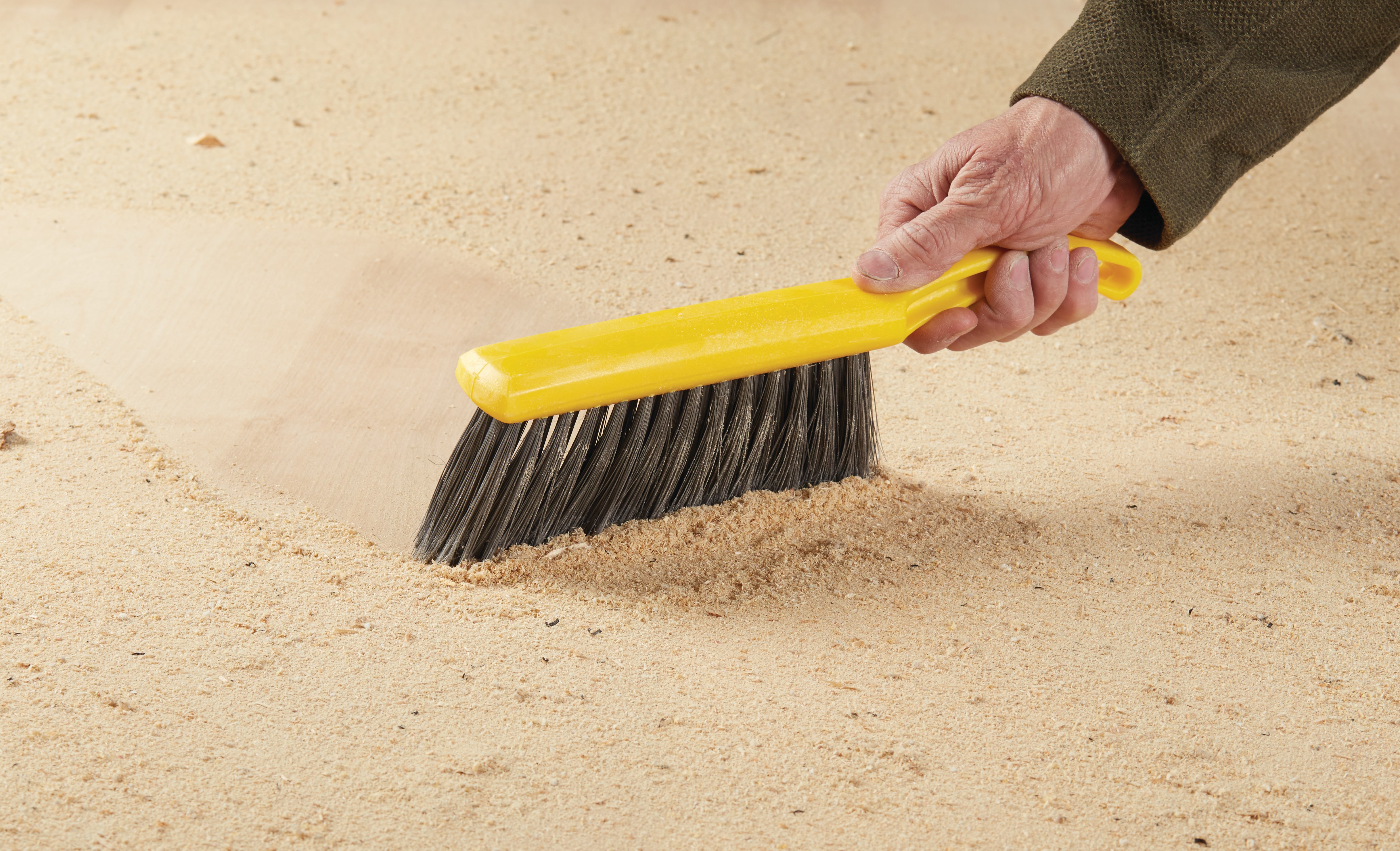 Plastic Block Counter Brush FG634200 is a counter brush with a structural foam block.