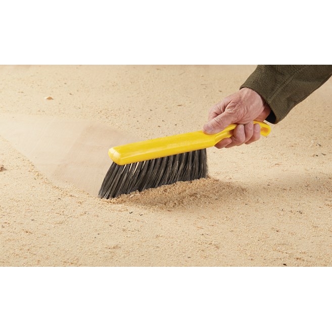 Plastic Block Counter Brush FG634200 is a counter brush with a structural foam block.