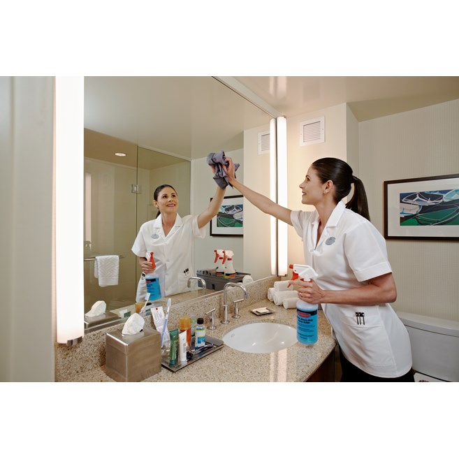 HYGEN™ Mirror and Glass Cloths are designed with premium microfiber construction that leaves no trace of scratches or lint residue behind on glass or mirrored surfaces.
