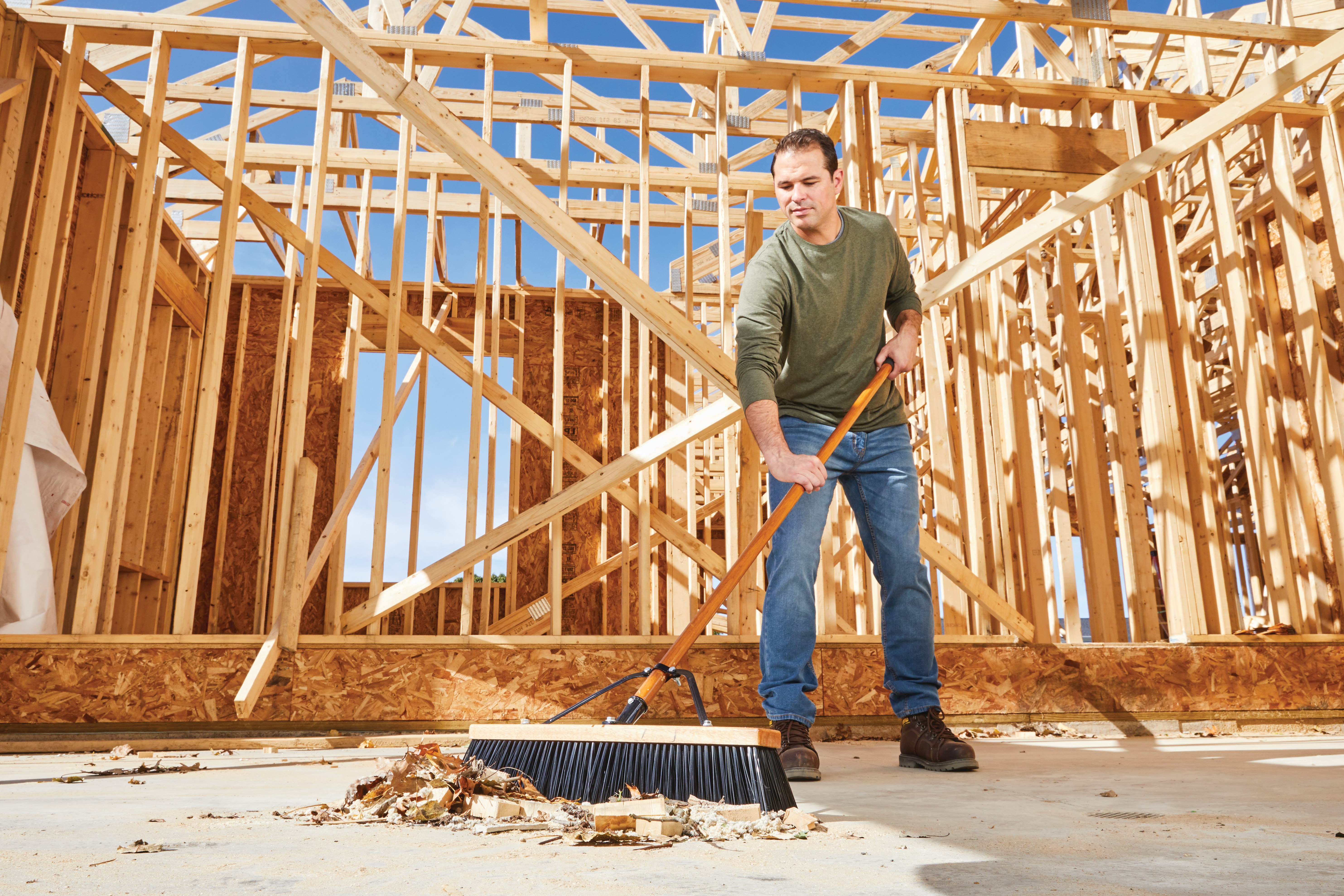 The new push brooms from Rubbermaid Commercial Products offer enhanced features and bristle options to ensure efficient, hassle-free cleanup for the most demanding commercial jobs.