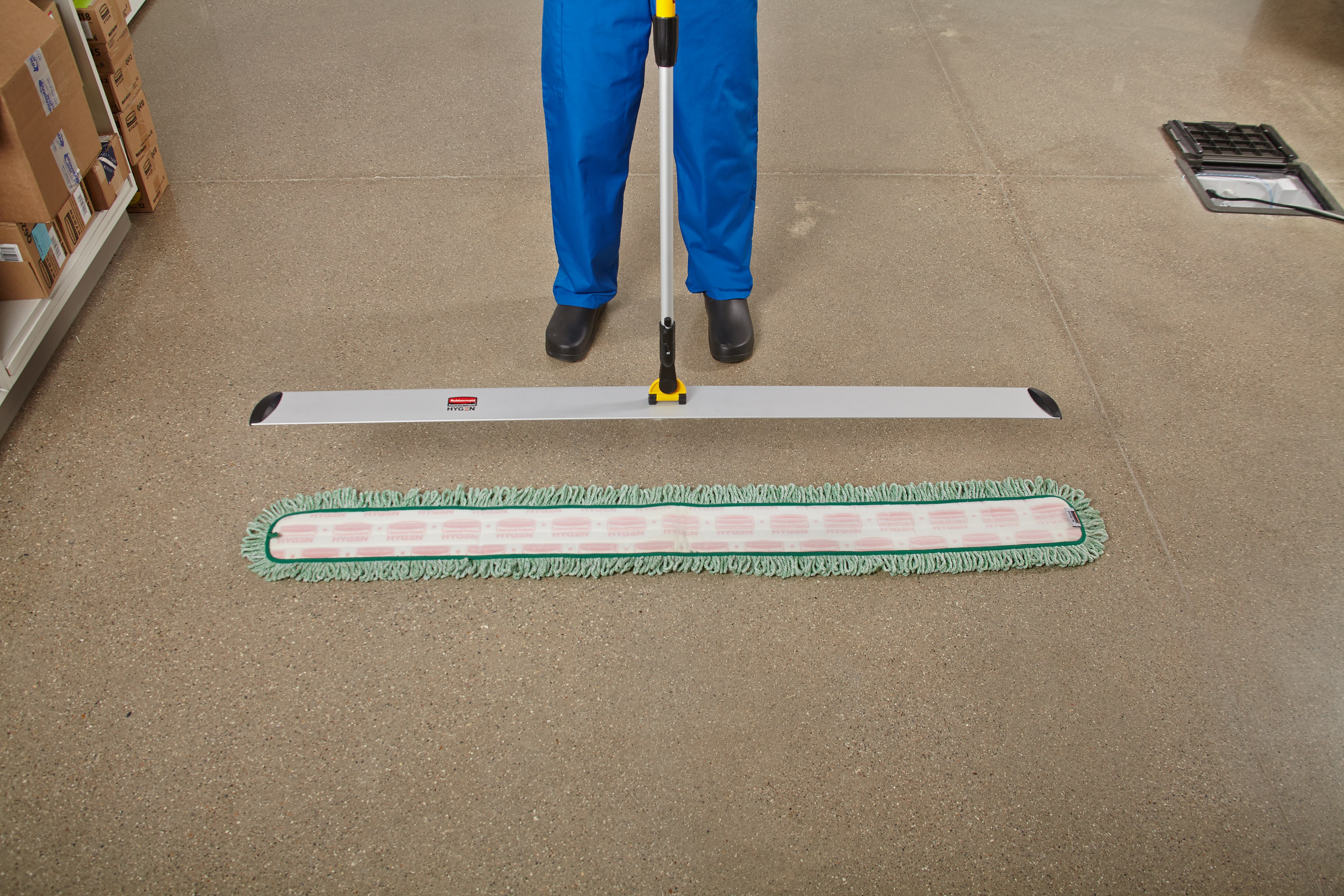 HYGEN™ Quick-Connect Frames features a flat profile that slides easily under furniture and equipment. Trapezoidal shape improves cleaning in corners and other hard to reach areas by reaching the highest spaces with ease.