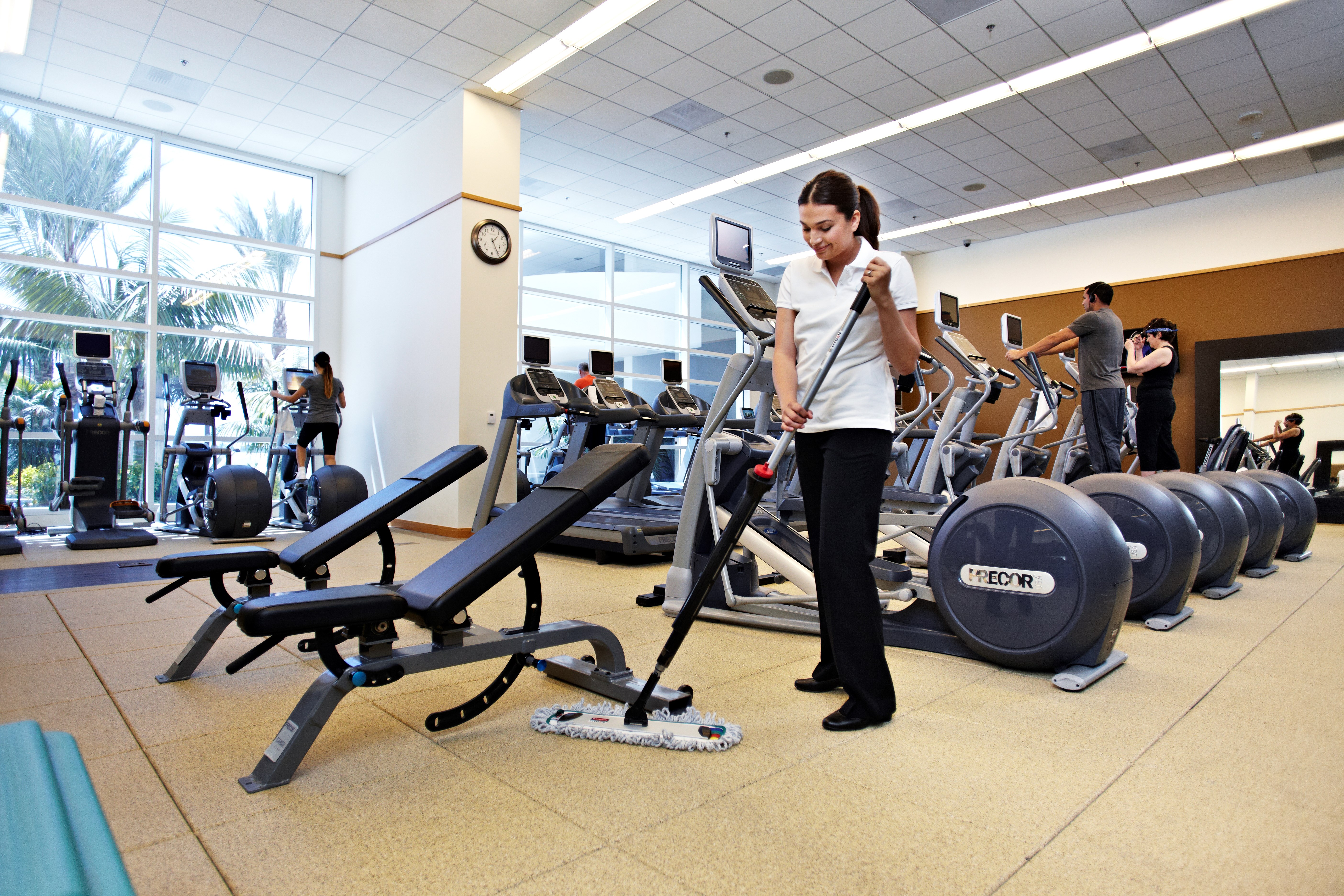 HYGEN™ Microfiber Dust Pads with Fringe are purposely designed to help Healthcare facilities reduce the risk of costly HAIs by maintaining cleaner and safer environments with products that have superior efficacy and improve worker productivity.