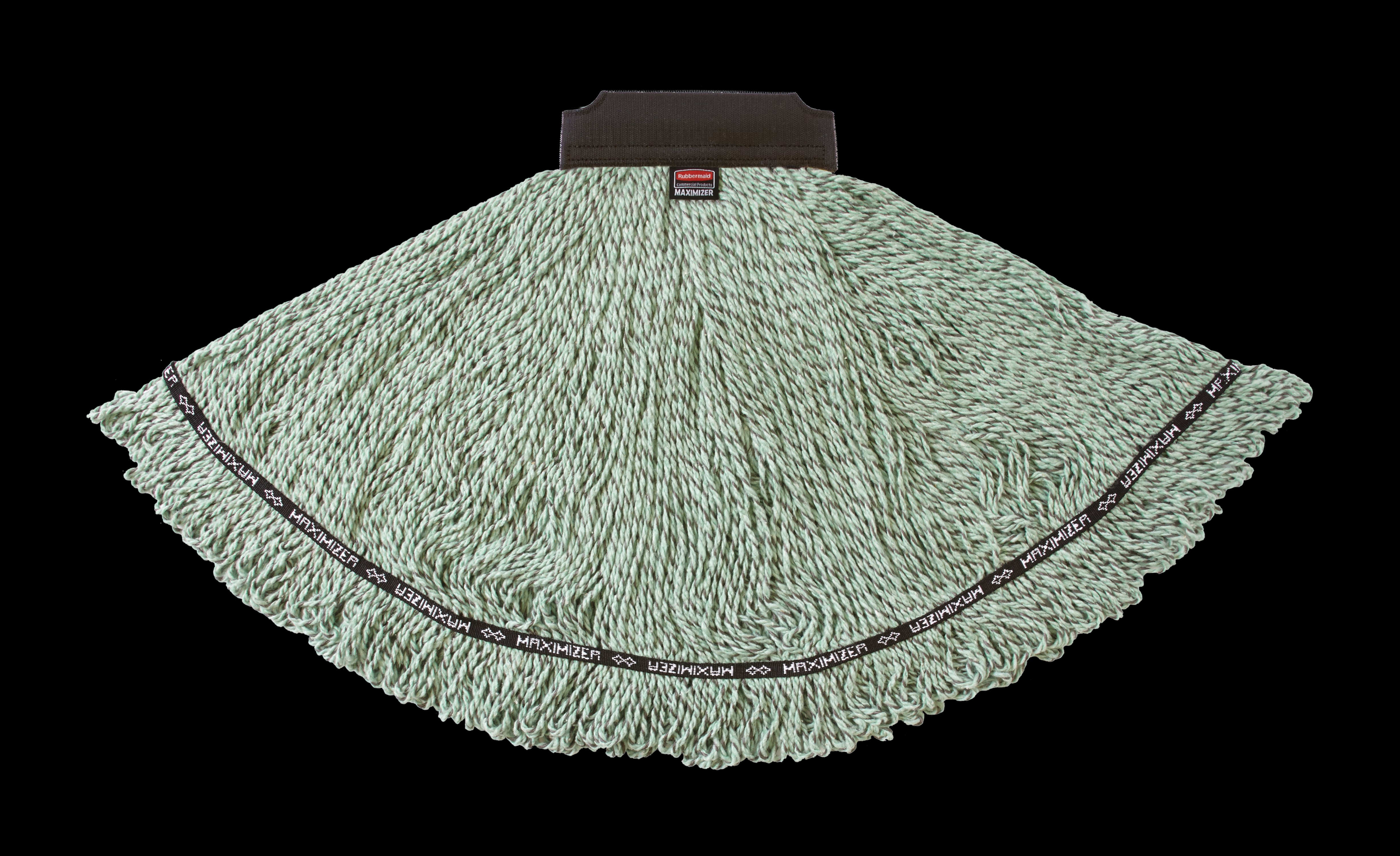 Maximizer™ Wet Mop's unique design delivers the industry-leading mop spread, providing 30% more floor coverage than the standard wet mop to get the job done efficiently.