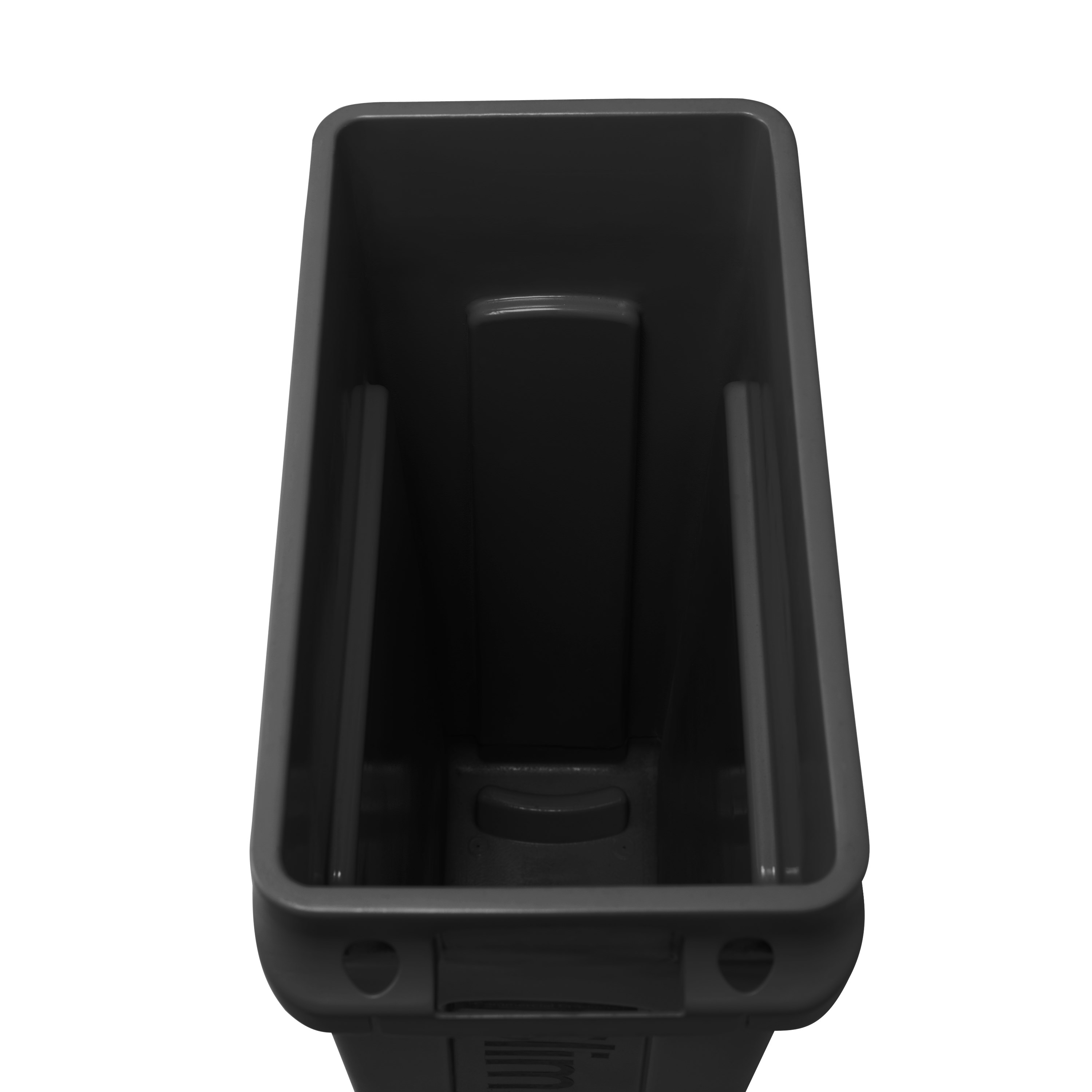 The Rubbermaid Commercial Slim Jim® containers with venting channels offer uncompromised performance in constrained spaces.