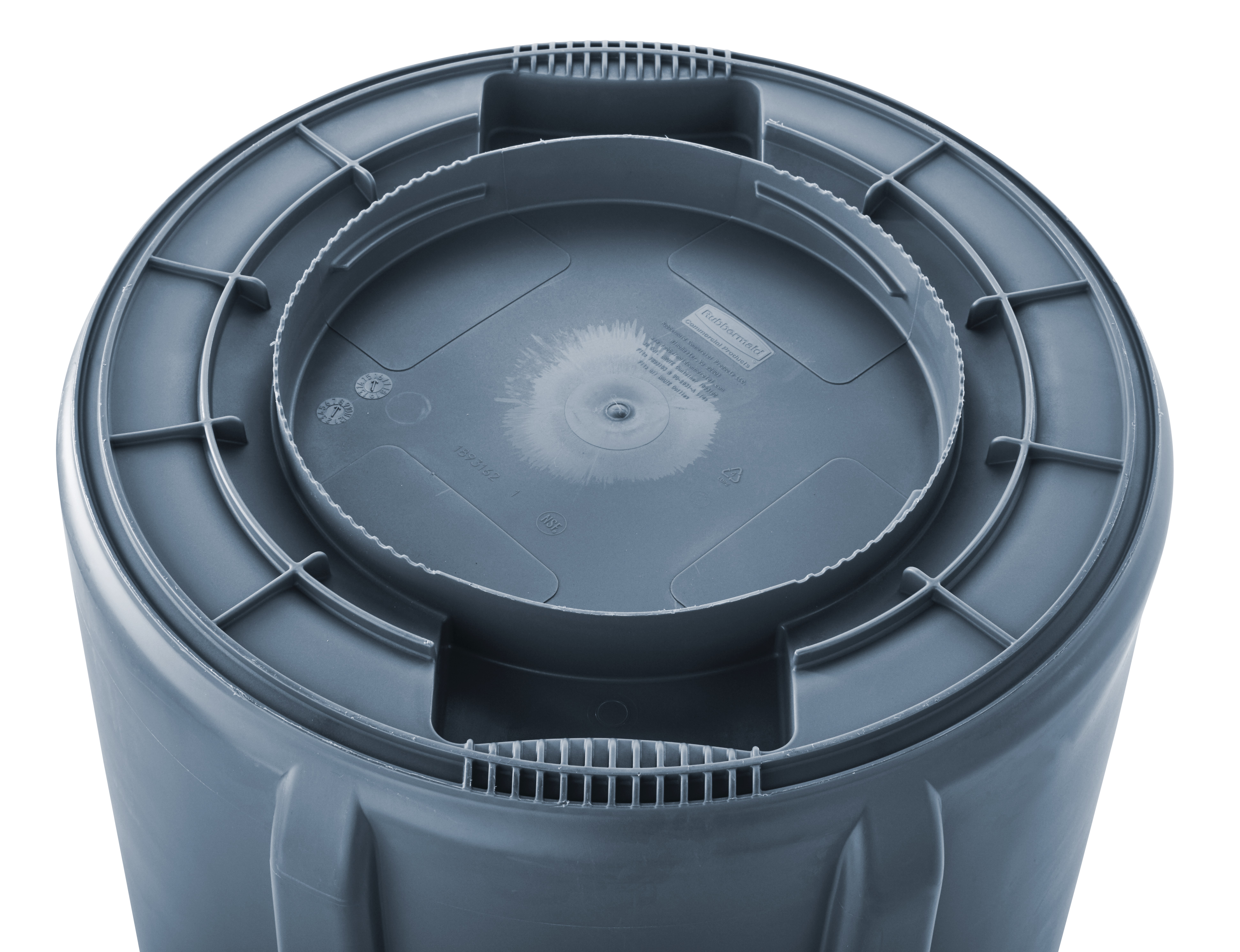 Innovative venting channels make lifting out liners up to 50% easier, improving productivity and reducing the risk of injury.