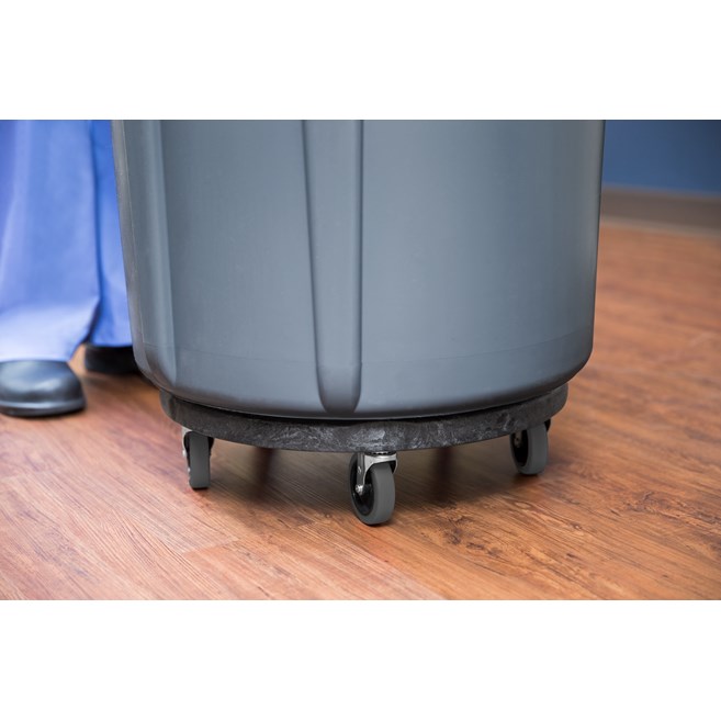 The Rubbermaid Commercial BRUTE® Dolly provides easy mobility and maneuverability when collecting and transporting heavy loads.