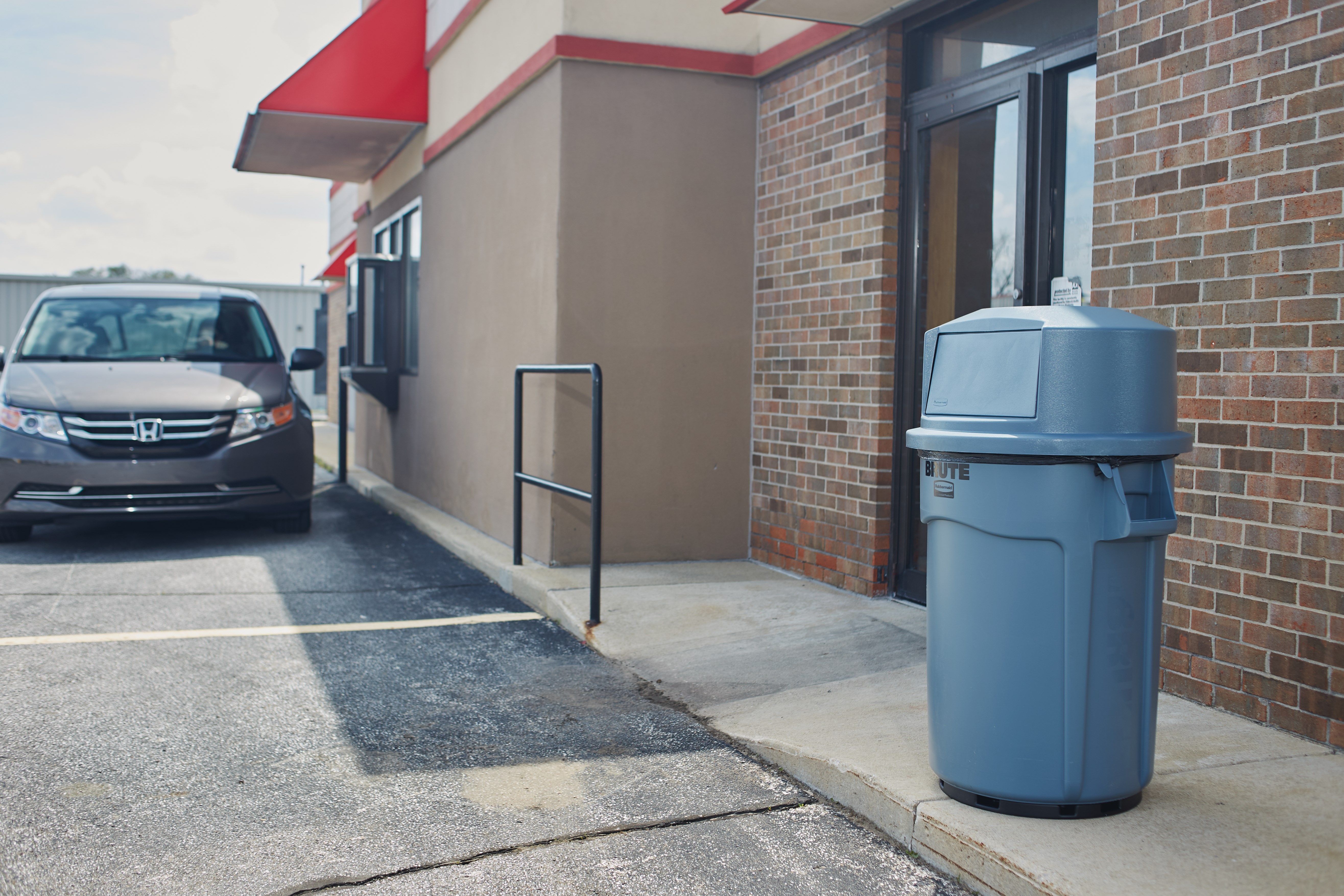 The BRUTE® Anchor secures BRUTE containers to concrete surfaces for a lifetime of use. The structural foam base fits any 20, 32, 44, and 55-gallon BRUTE container and is guaranteed to never fade, rust, chip, dent or peel.