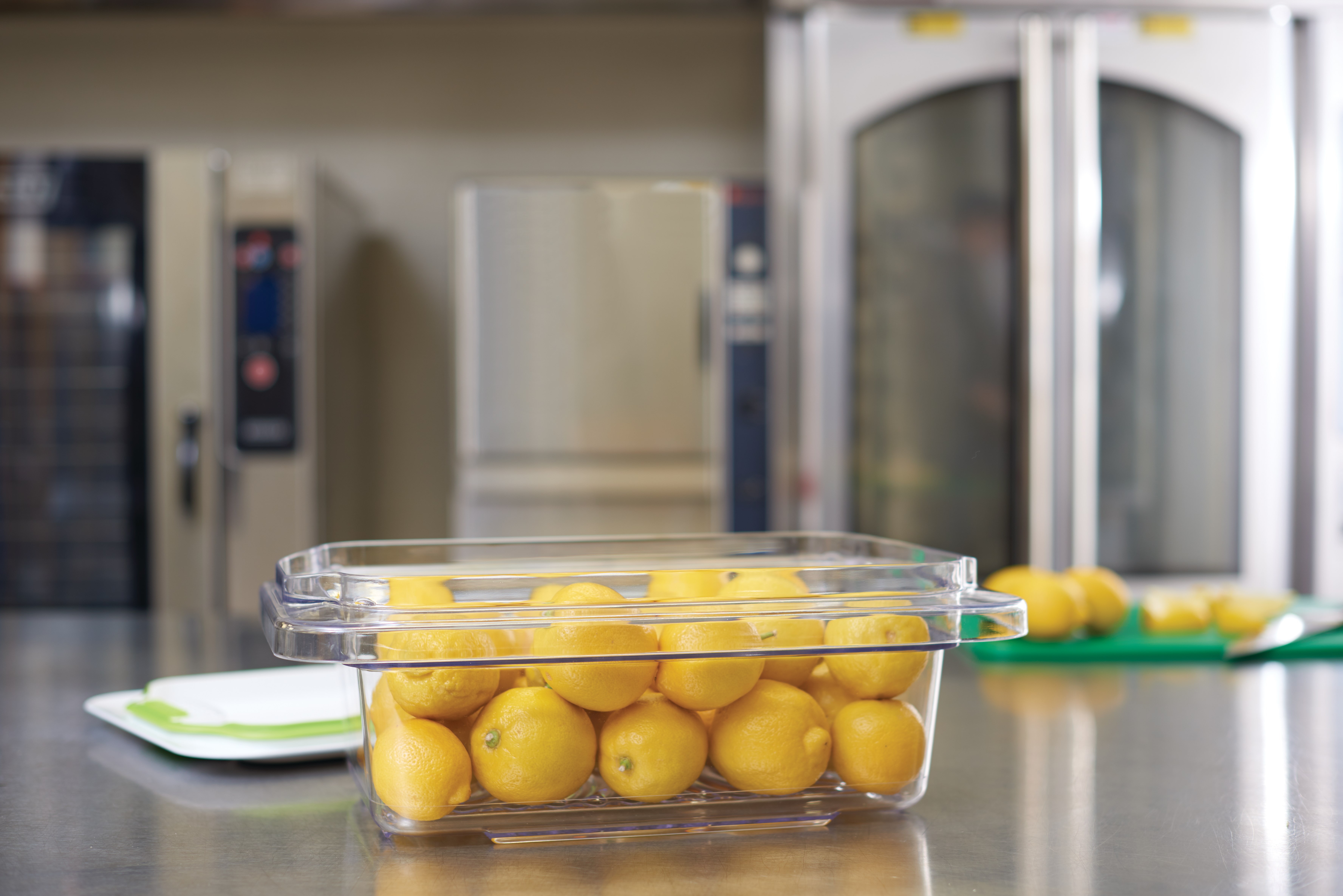 Rubbermaid Commercial Freshworks™ Produce Saver 可讓農產品更長時間保持新鮮。