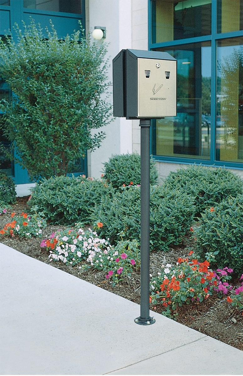 Simply snuff out cigarettes on the extinguishing screen and drop into the receptacle.