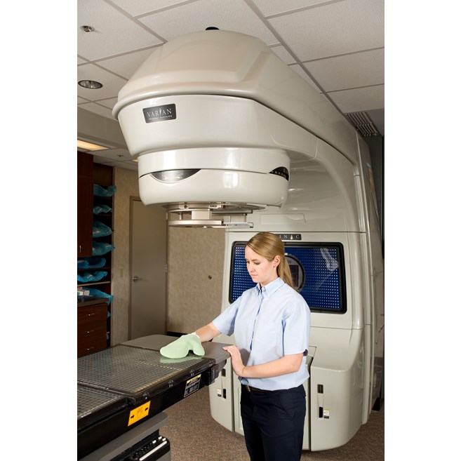 HYGEN™ Microfiber Mitts are double-sided to help make cleaning easier in crevices and around irregular surfaces.