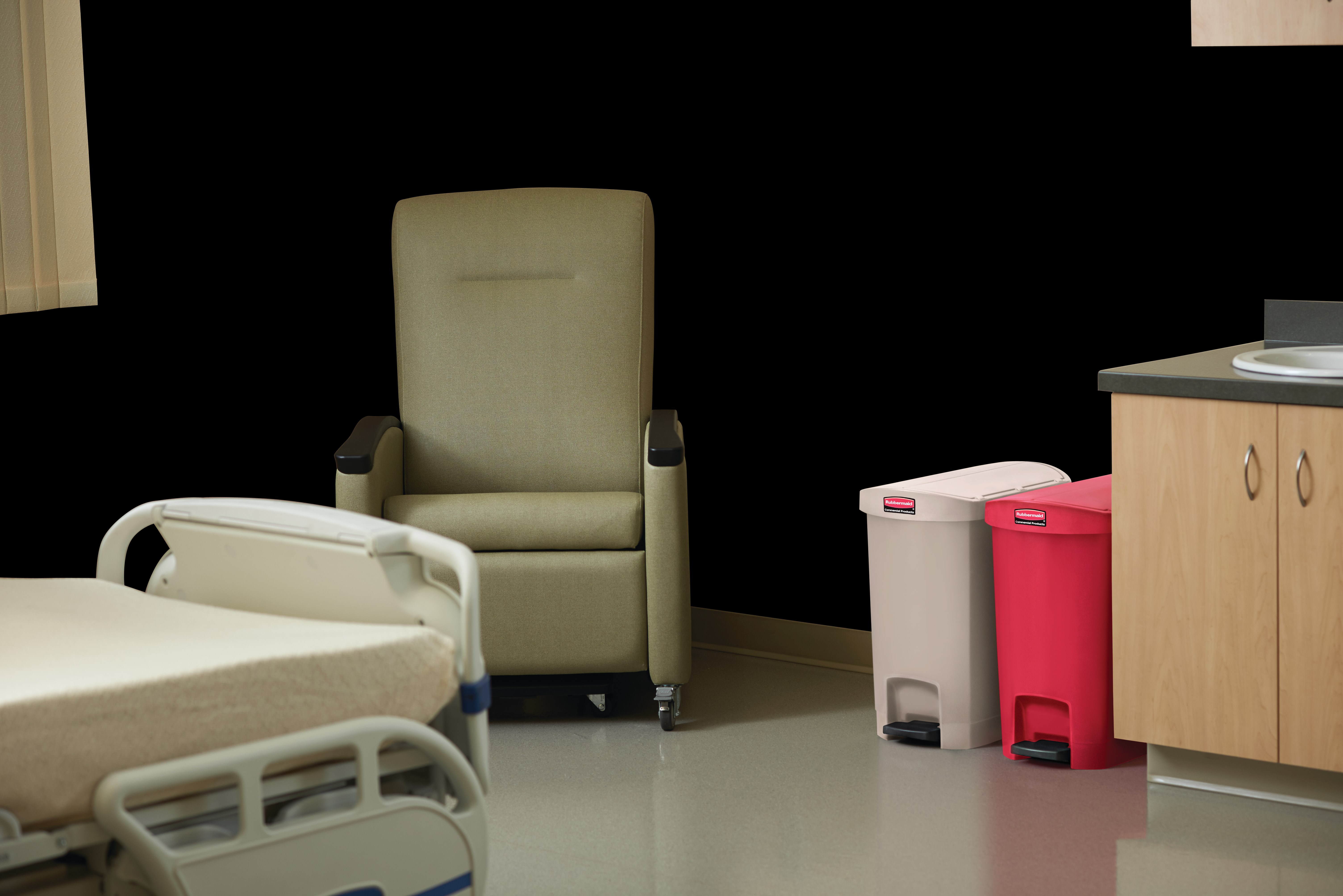 The Rubbermaid Commercial Streamline®  Step-On Container features a slim profile and small footprint to fit in tightest spaces. Streamline®  Step-On containers are constructed with premium-quality materials and meet the needs of any environment with efficiency, safety, and durability.