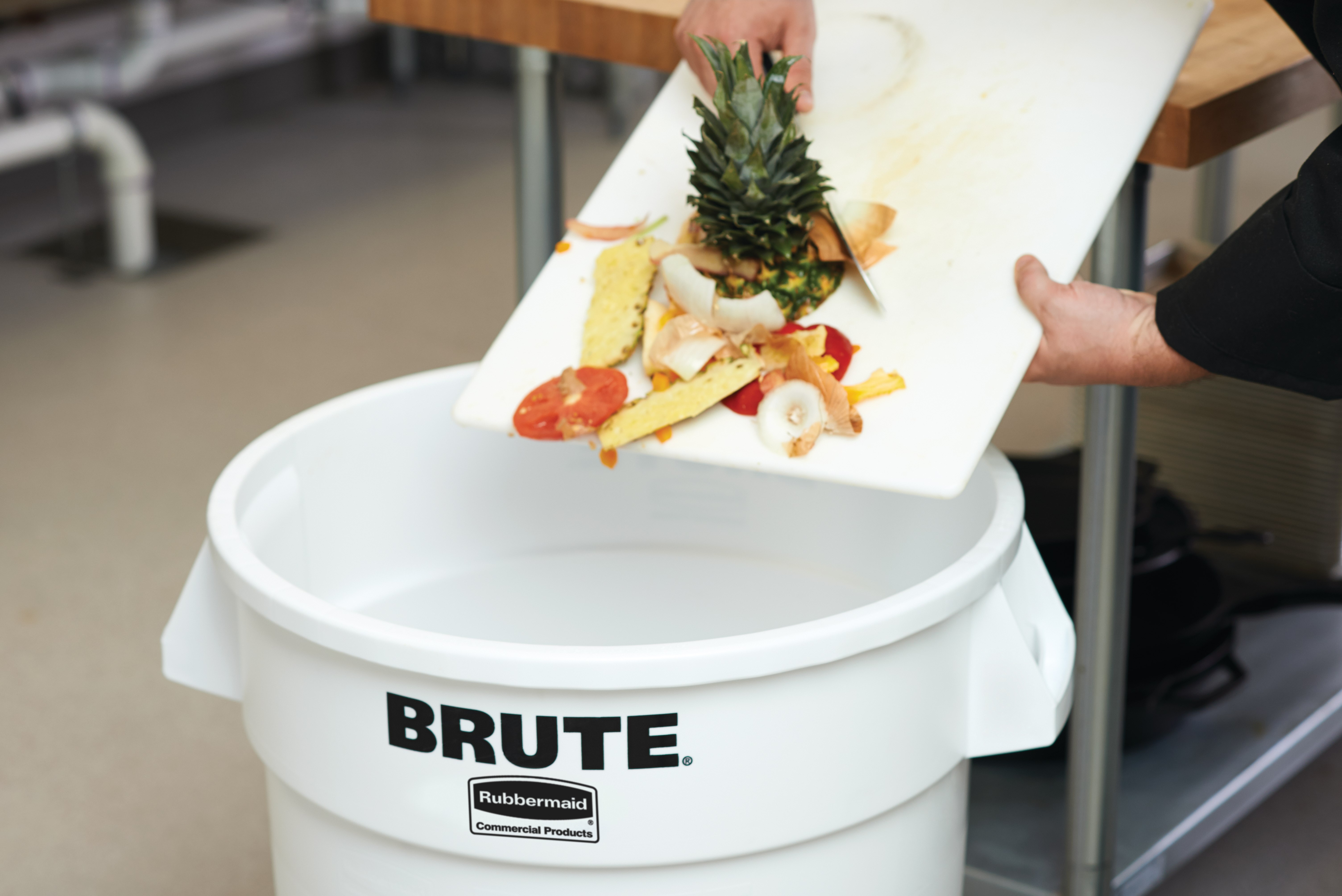 The Rubbermaid Commercial ProSave® Ingredient Container straight wall design and inmold branding make containers ideal for use in food-handling environment.