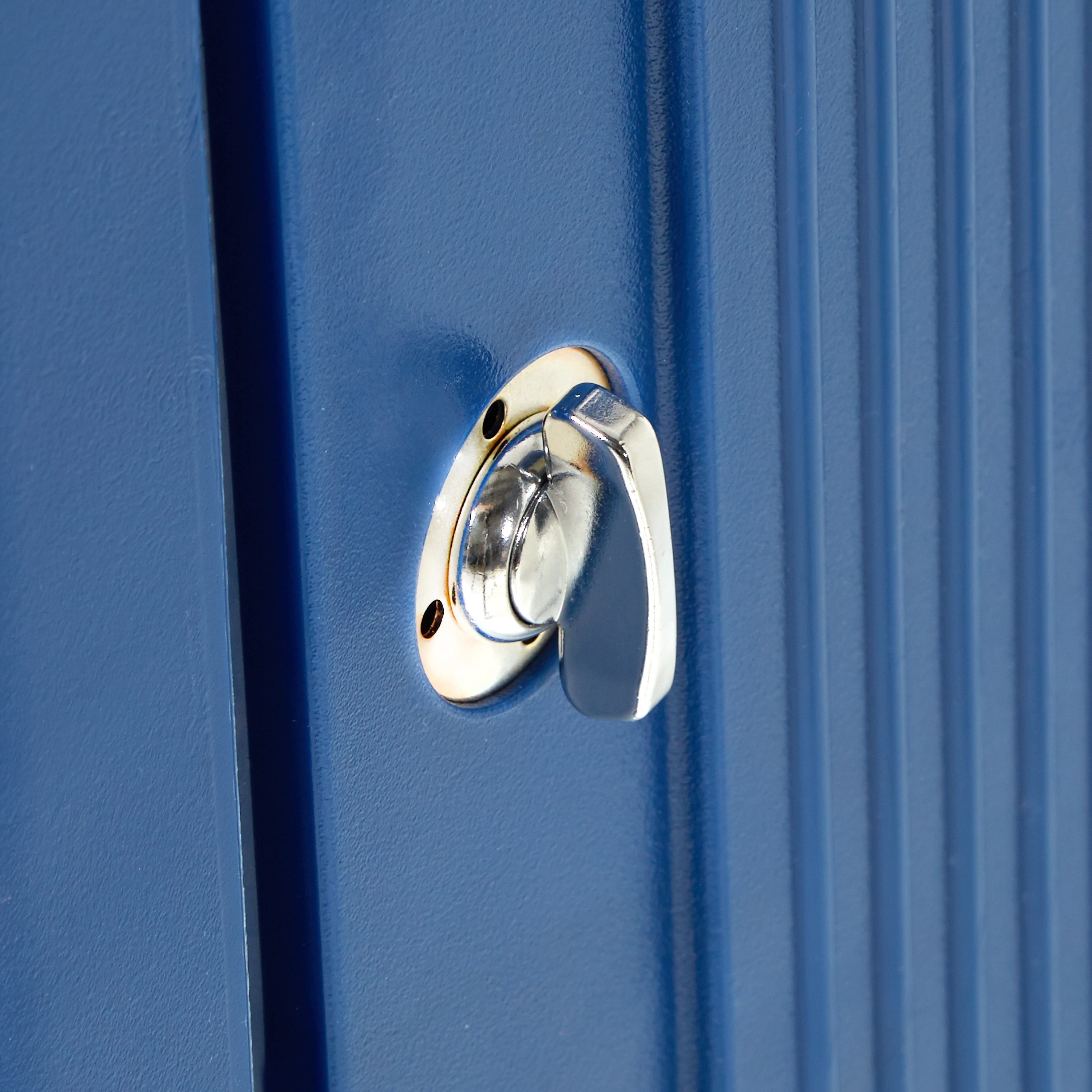 The Rubbermaid Commercial Plaza® Bottle and Can Recycling Container offers contemporary styling with a side-opening door for ergonomic waste emptying.