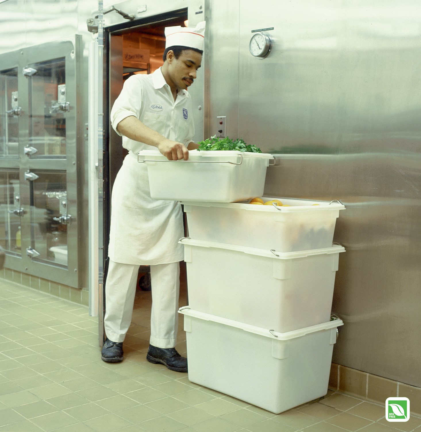The Rubbermaid Commercial Food Storage Container reduces food spoilage costs with a durable polyethylene construction.