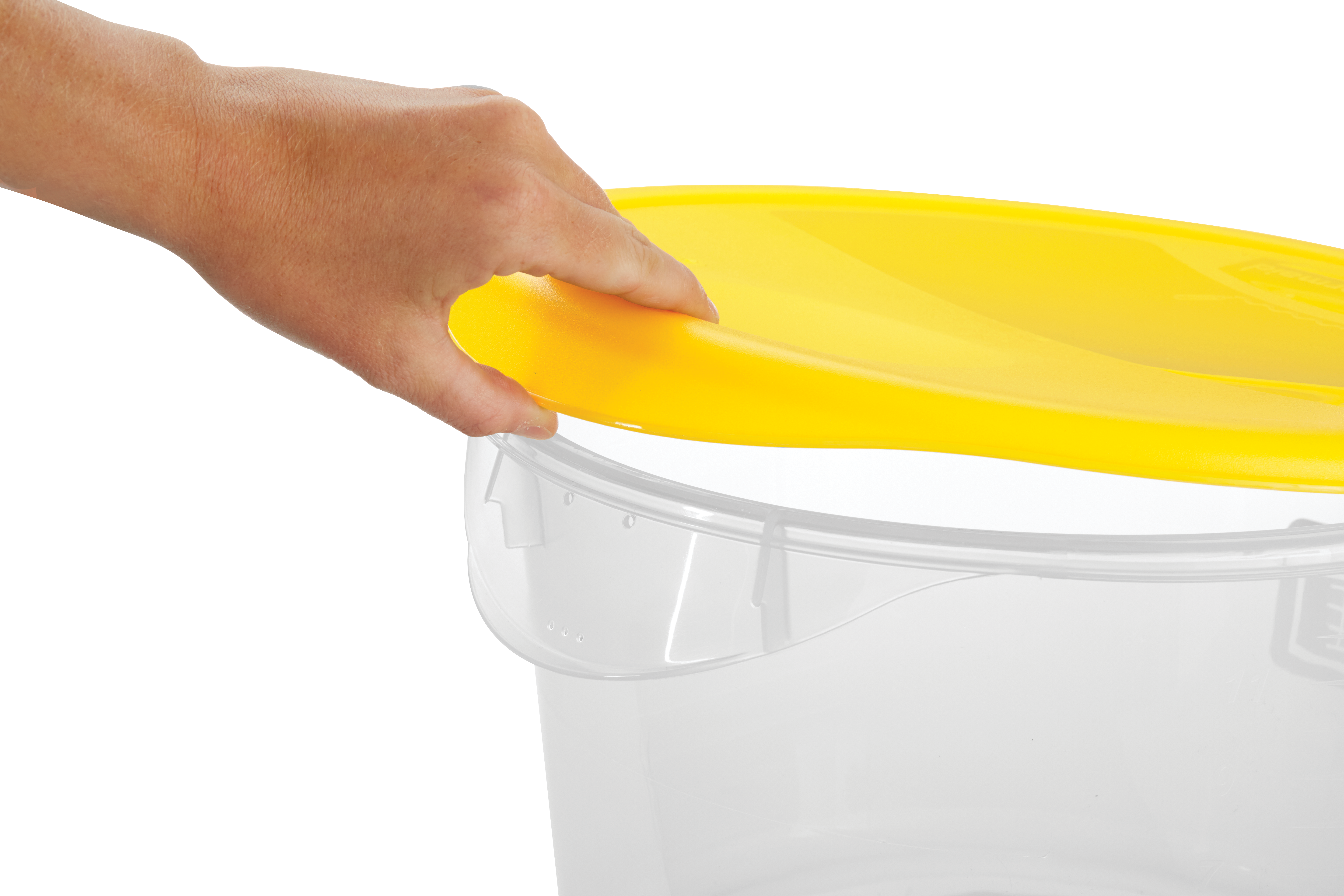The Rubbermaid Commercial seven Colours of storage and prep tools help to reduce cross-contamination in your kitchen