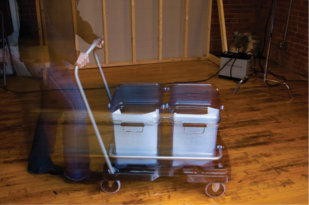 The Rubbermaid Commercial Ice Cart promotes safe transfer of ice to reduce risk of cross-contamination and improves employee safety.